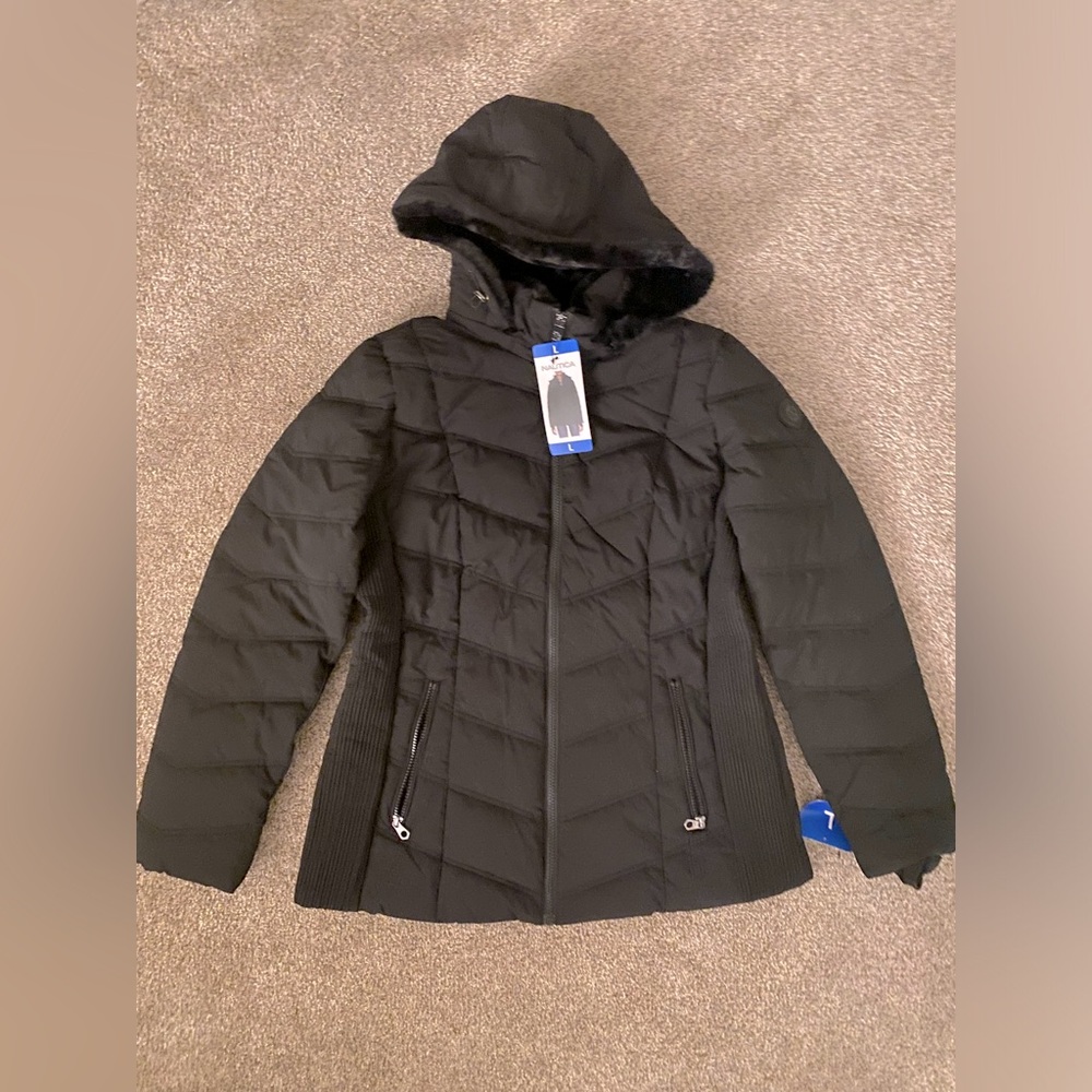BRAND NEW Nautica Women winter jacket / coat - Size L